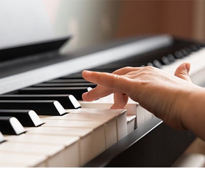Pianos y Teclados